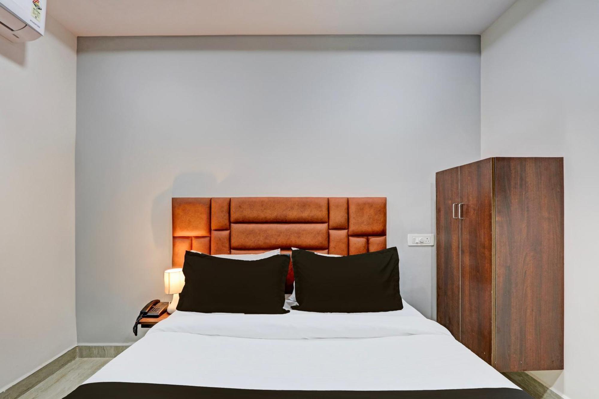 Super Hotel O Lavish Tranquil Hyderabad Exterior photo