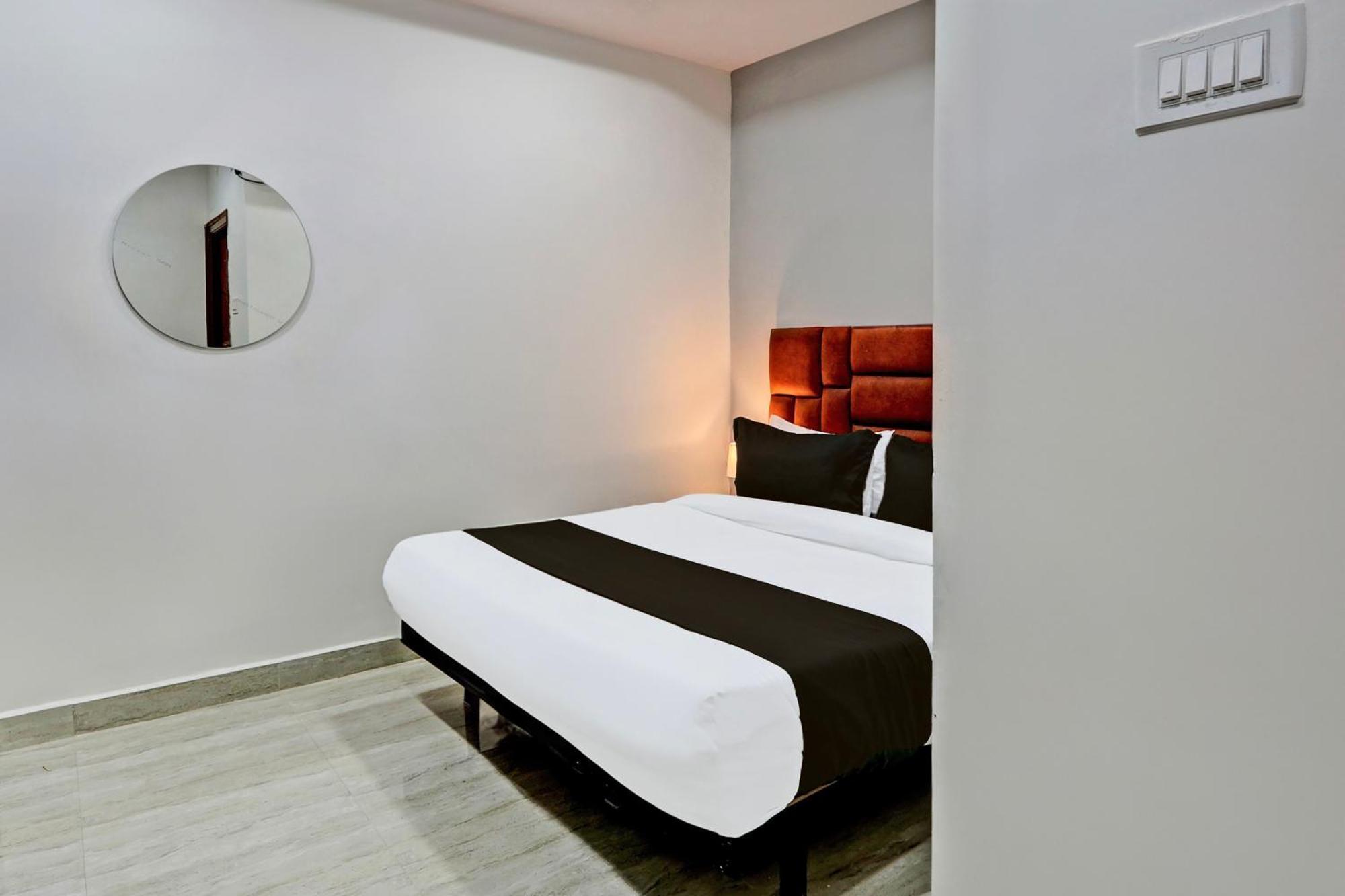 Super Hotel O Lavish Tranquil Hyderabad Exterior photo